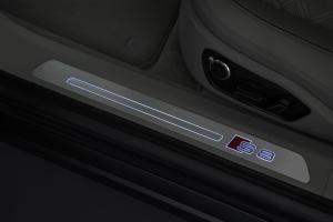 Audi S8 2012 года  (NA)